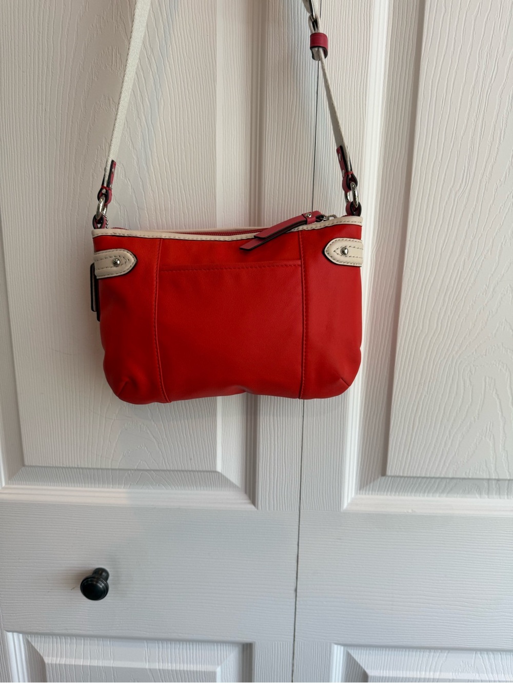 COACH Coral and Cream Leather Shoulder Bag with Silver Hardware - Picture 6 of 9